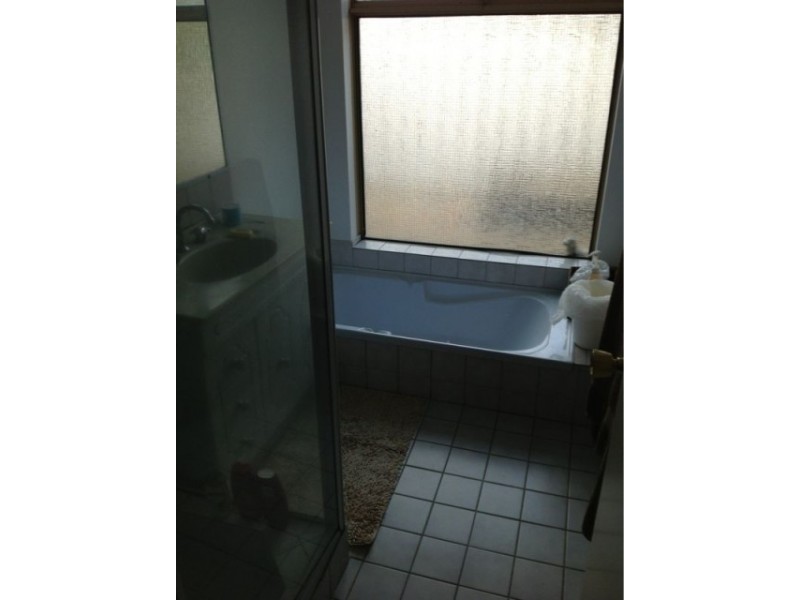 2 Goshawk Gardens, Ballajura WA 6066