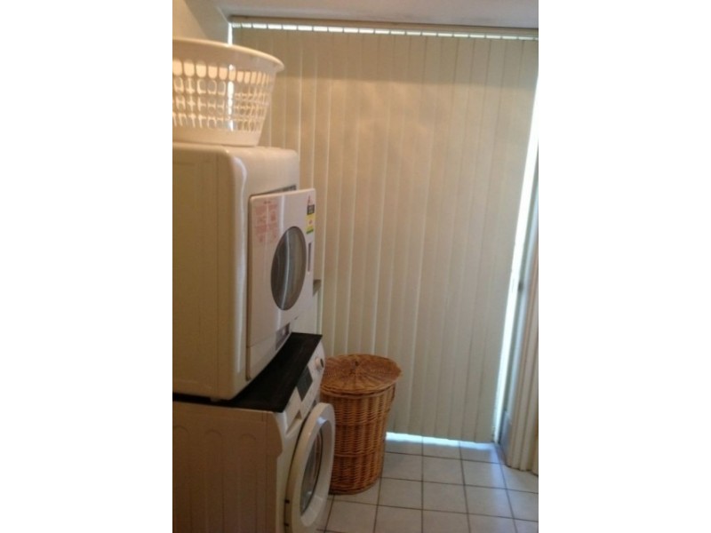 2 Goshawk Gardens, Ballajura WA 6066