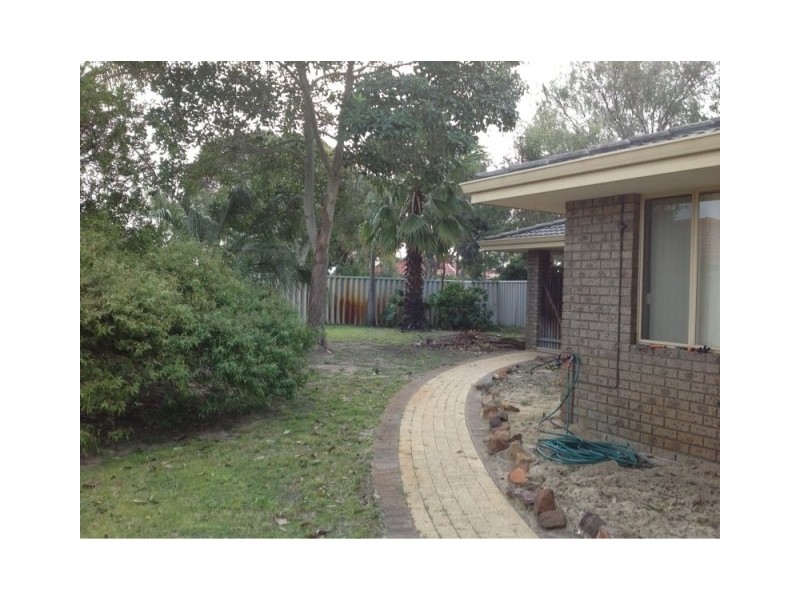 2 Goshawk Gardens, Ballajura WA 6066