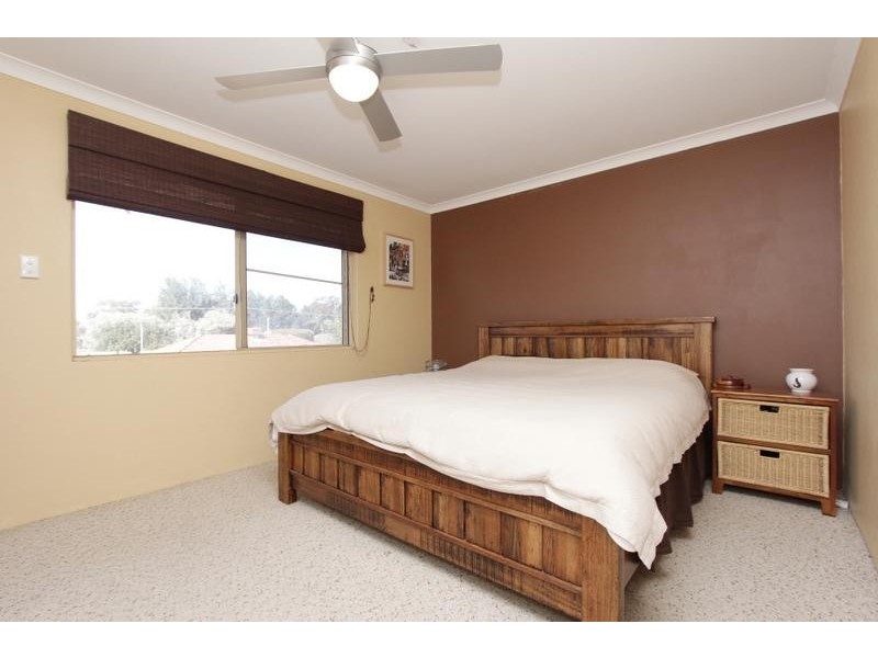 3/33 Waverley Street, Dianella WA 6059