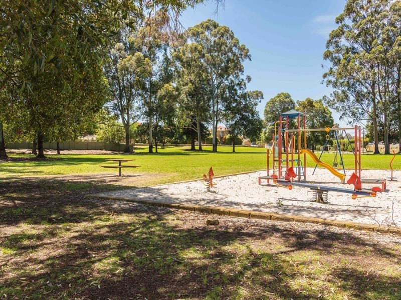 52 Burnside Street, Bayswater WA 6053