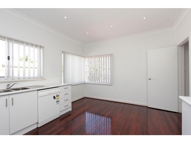 1/50 Peninsula Road, Maylands WA 6051