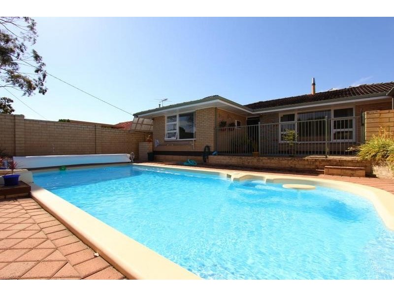 15 Wyndham Way, Yokine WA 6060