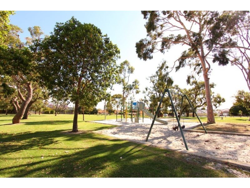 15 Wyndham Way, Yokine WA 6060