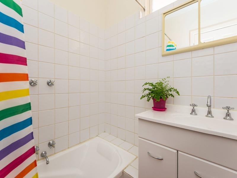 15 Raleigh Road, Bayswater WA 6053