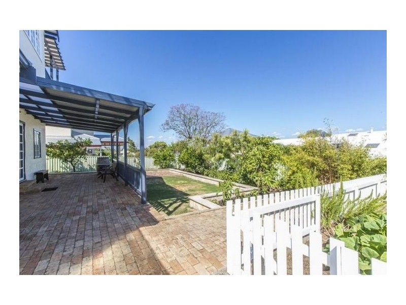 25 Elizabeth Street, Bayswater WA 6053