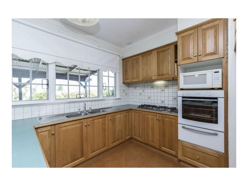 25 Elizabeth Street, Bayswater WA 6053