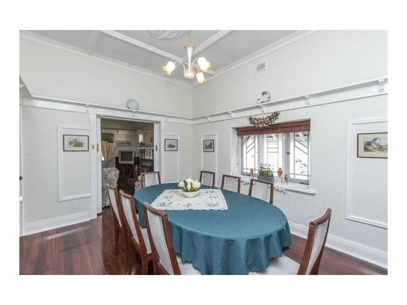 25 Elizabeth Street, Bayswater WA 6053