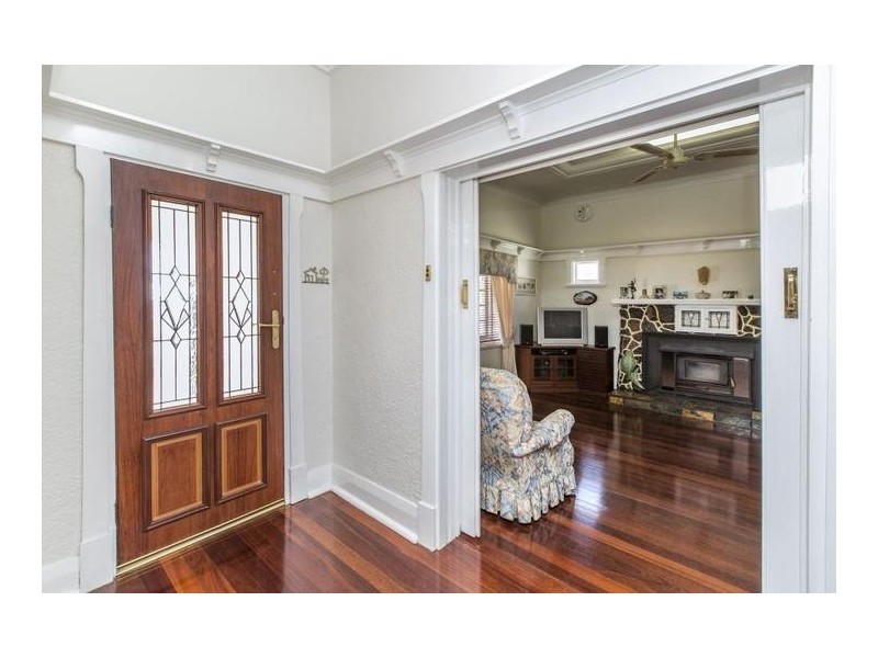 25 Elizabeth Street, Bayswater WA 6053