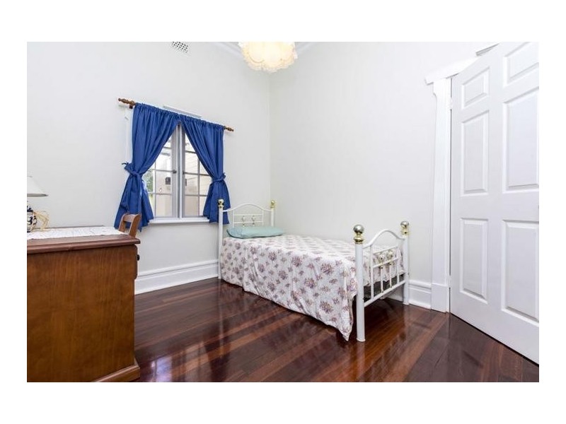 25 Elizabeth Street, Bayswater WA 6053