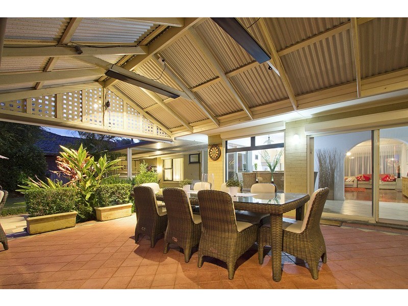 33 Robinson Road, Eden Hill WA 6054