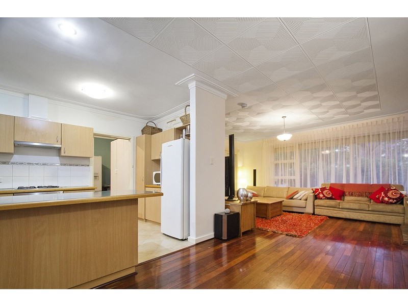 33 Robinson Road, Eden Hill WA 6054