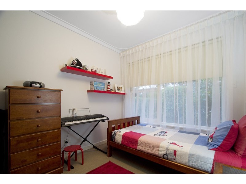 33 Robinson Road, Eden Hill WA 6054
