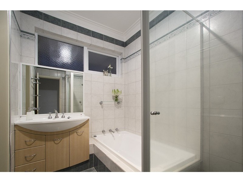 33 Robinson Road, Eden Hill WA 6054