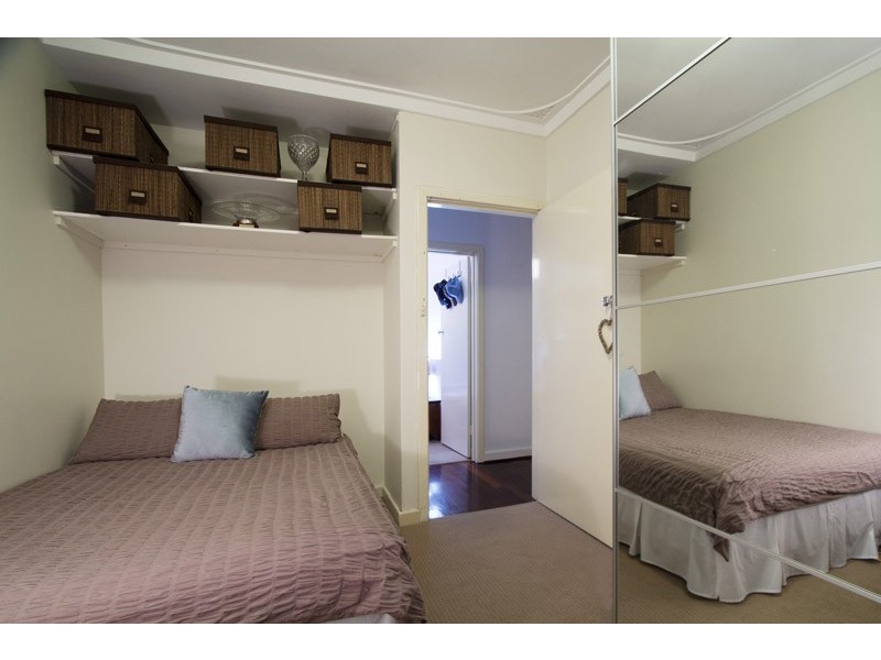 33 Robinson Road, Eden Hill WA 6054