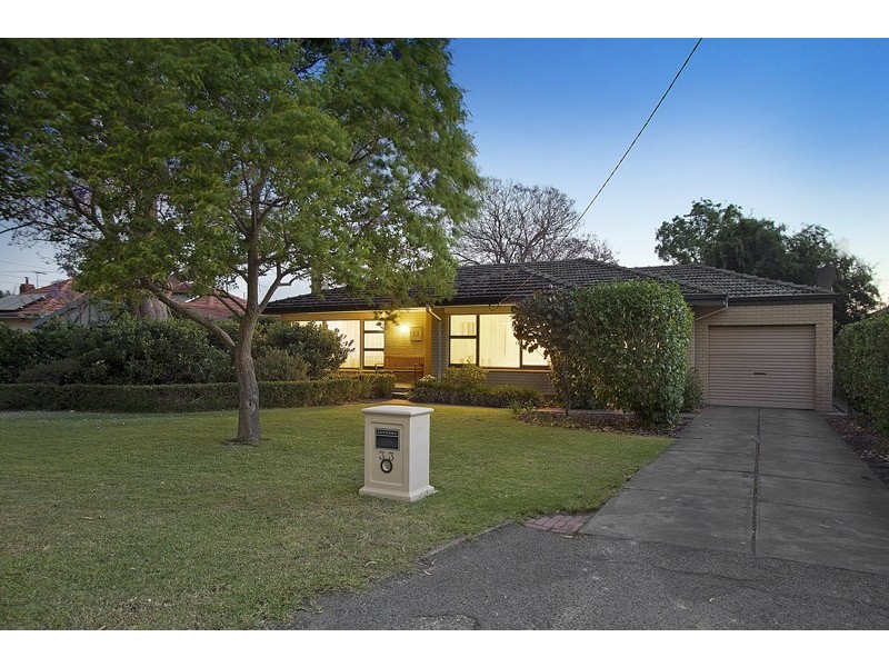 33 Robinson Road, Eden Hill WA 6054