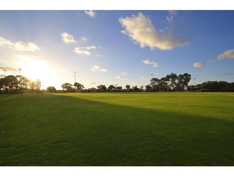 33 Robinson Road, Eden Hill WA 6054