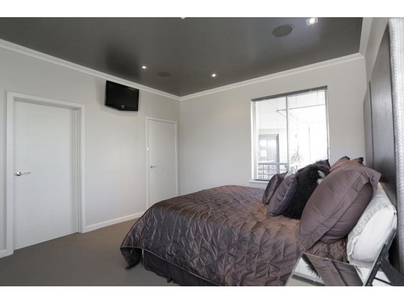 7 Maccabean Avenue, Dianella WA 6059