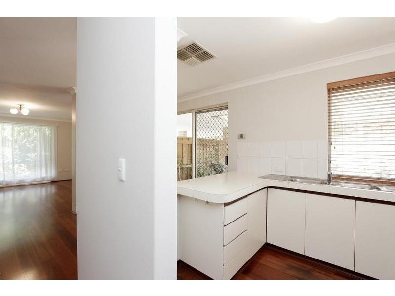 33/30 Peninsula Road, Maylands WA 6051