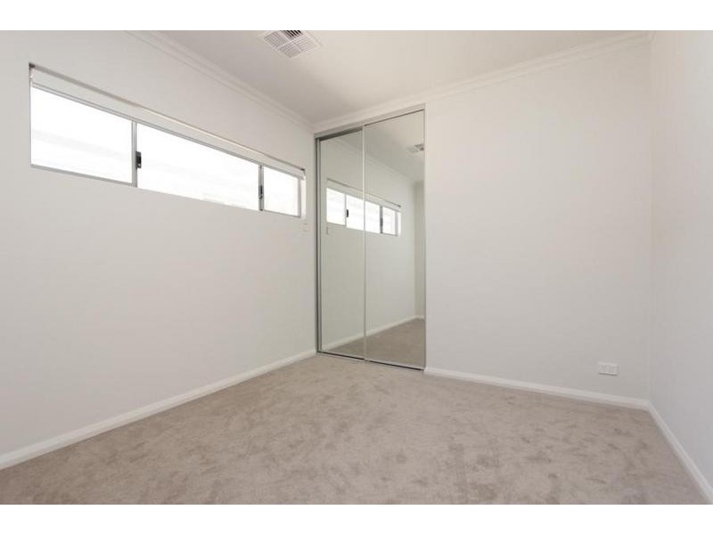 8 Jesmond Place, Dianella WA 6059