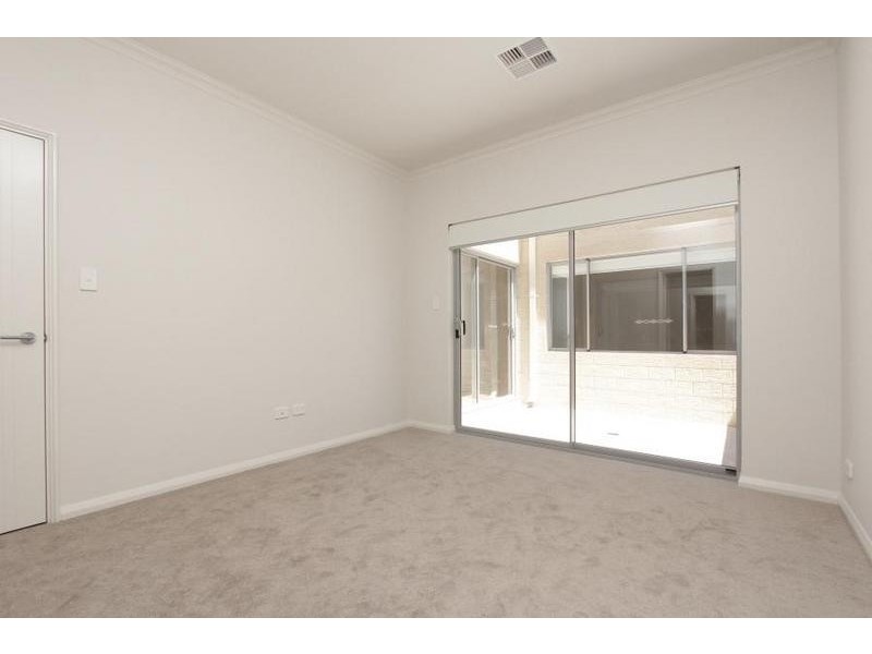 8 Jesmond Place, Dianella WA 6059