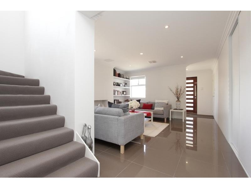 2 Laverstock Street, South Guildford WA 6055