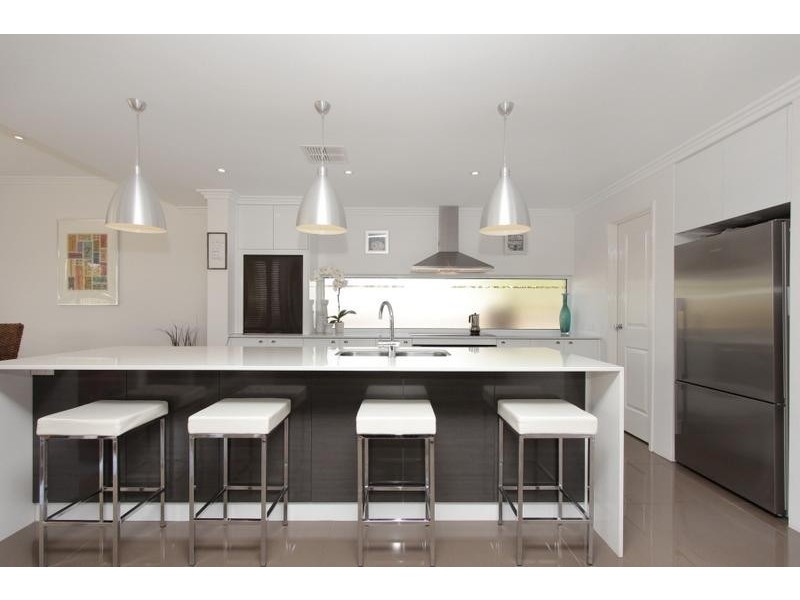 2 Laverstock Street, South Guildford WA 6055