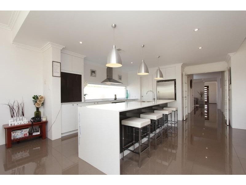 2 Laverstock Street, South Guildford WA 6055