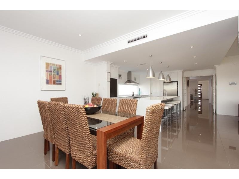 2 Laverstock Street, South Guildford WA 6055