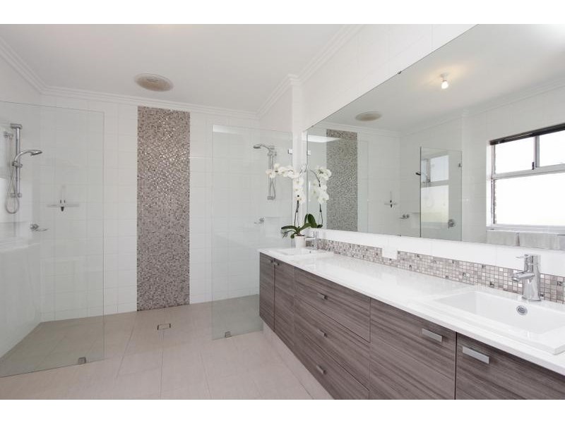 2 Laverstock Street, South Guildford WA 6055