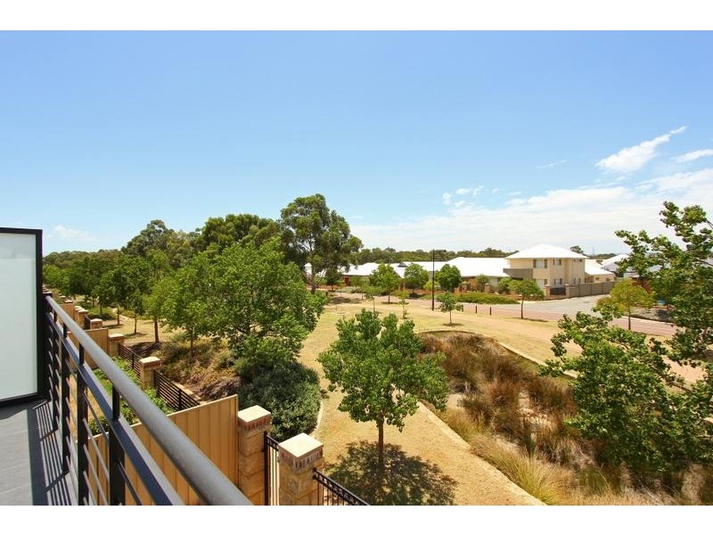 2 Laverstock Street, South Guildford WA 6055