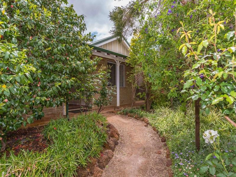 4 Hobart Street, Bayswater WA 6053