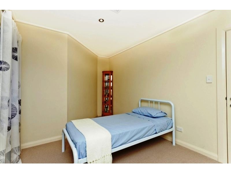 4/12 Cannaregio Square, Mandurah WA 6210