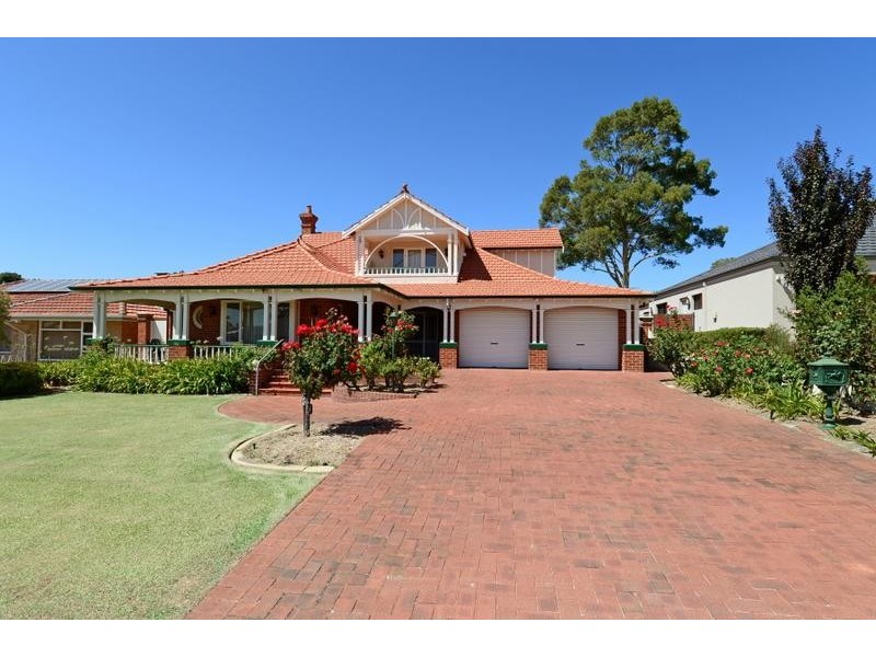 18 Howes Crescent, Dianella WA 6059