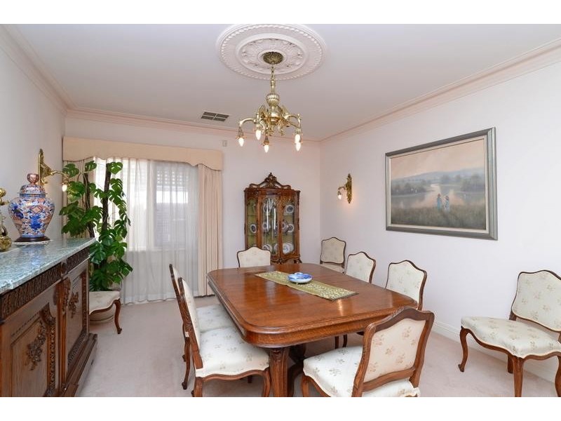 18 Howes Crescent, Dianella WA 6059