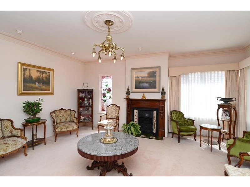 18 Howes Crescent, Dianella WA 6059