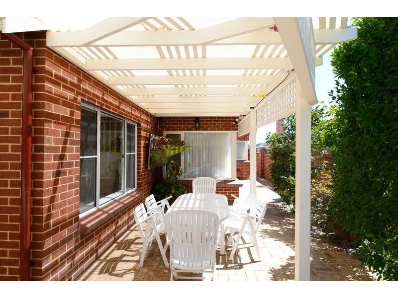 18 Howes Crescent, Dianella WA 6059