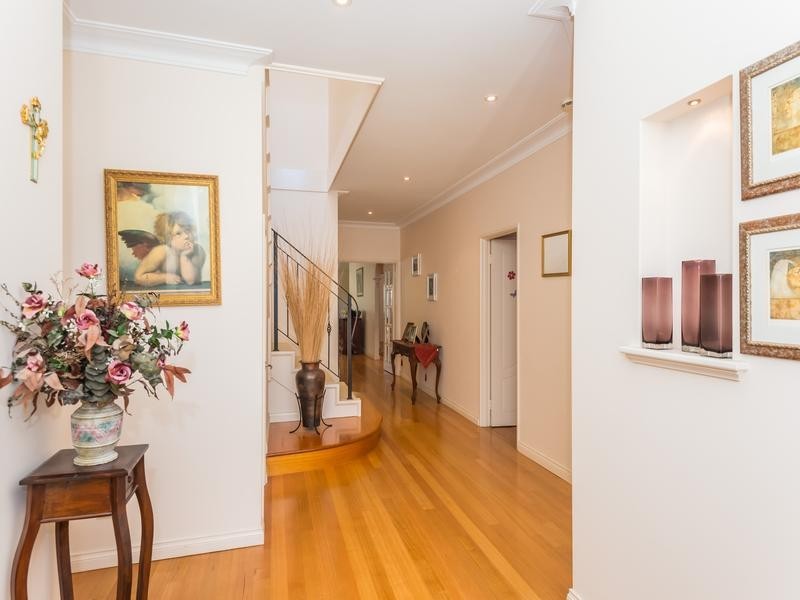 13 Santara Circle, Dianella WA 6059