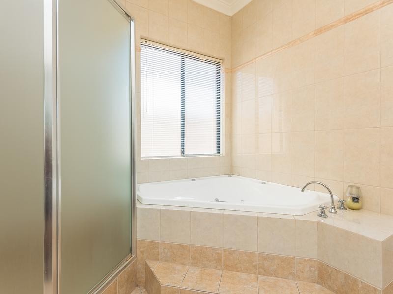 13 Santara Circle, Dianella WA 6059