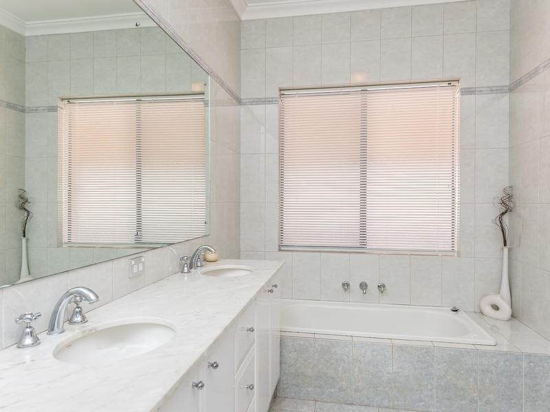 13 Santara Circle, Dianella WA 6059