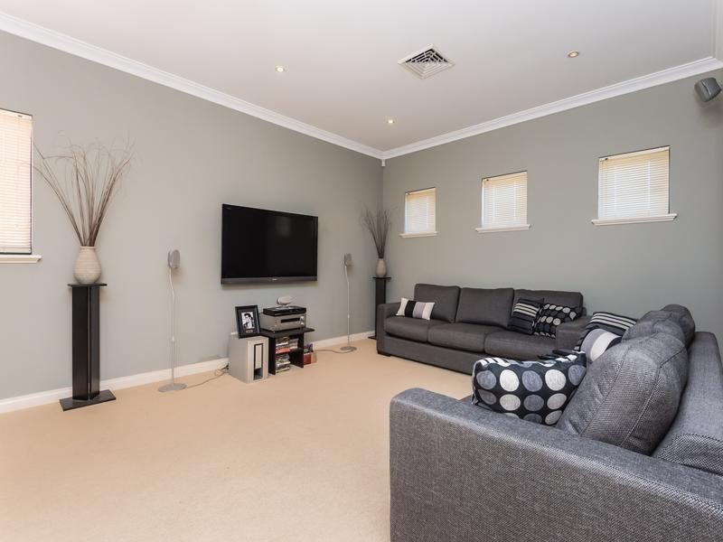 13 Santara Circle, Dianella WA 6059