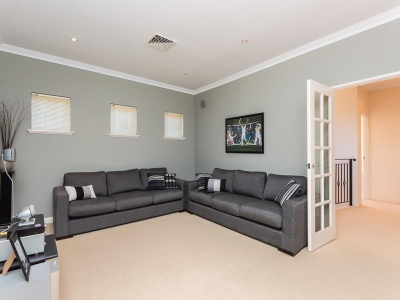 13 Santara Circle, Dianella WA 6059