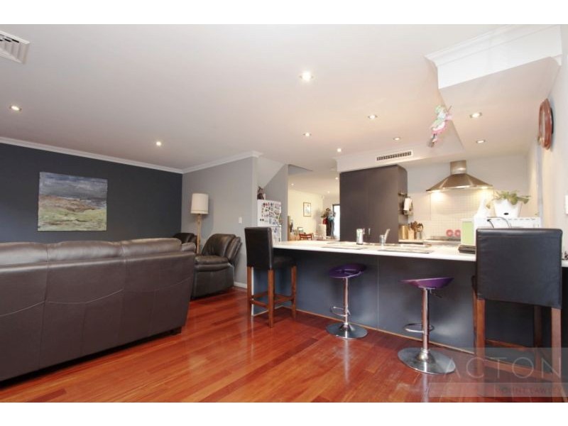 3 Selwyn Place, Rivervale WA 6103