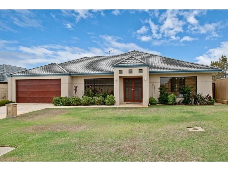 16 Tullow Gardens, Darch WA 6065
