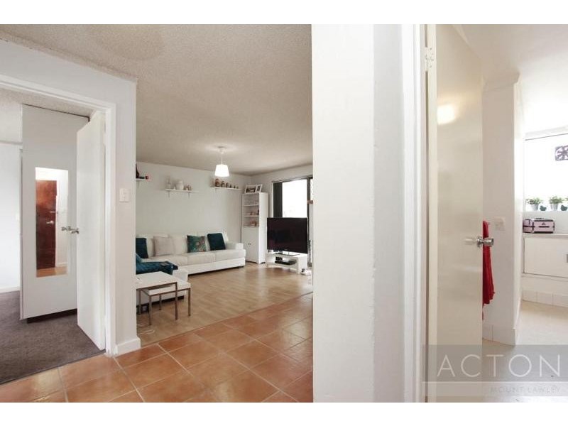 11/18 Eighth Avenue, Maylands WA 6051