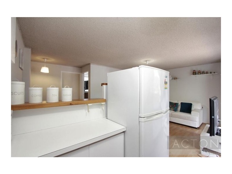 11/18 Eighth Avenue, Maylands WA 6051