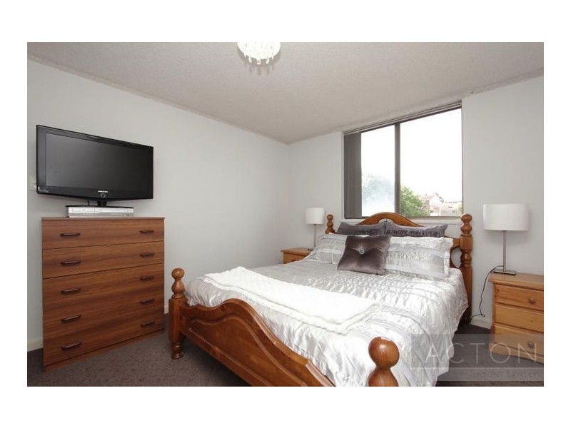 11/18 Eighth Avenue, Maylands WA 6051