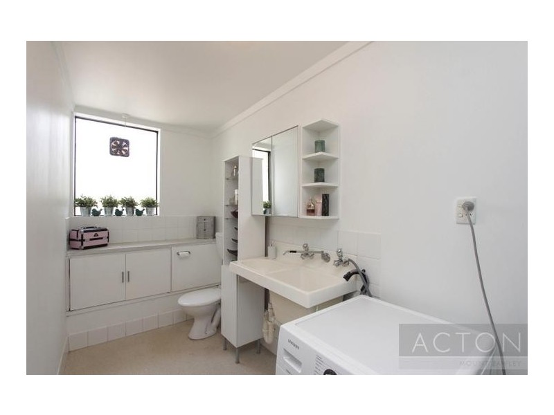 11/18 Eighth Avenue, Maylands WA 6051