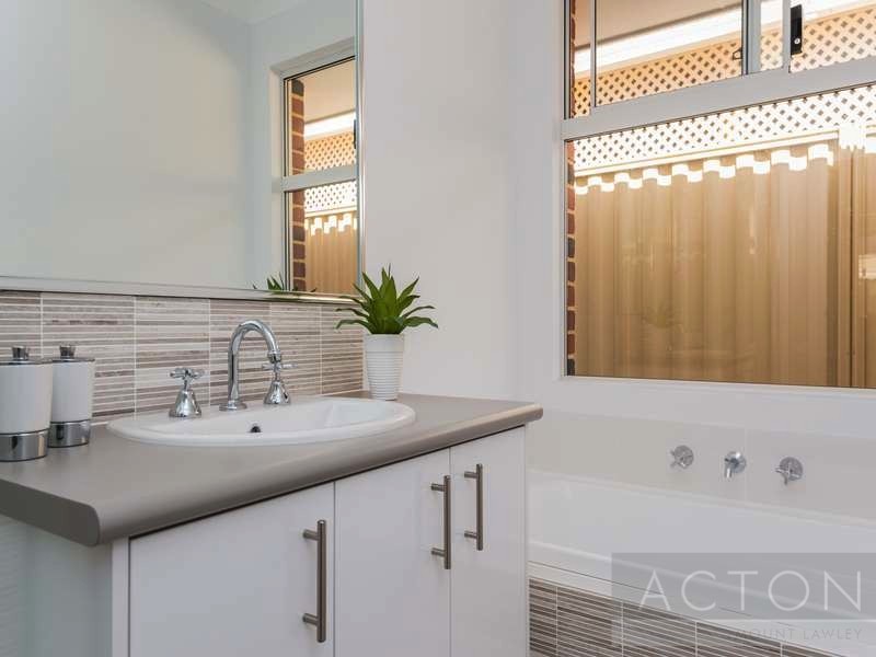 144A Tenth Avenue, Inglewood WA 6052