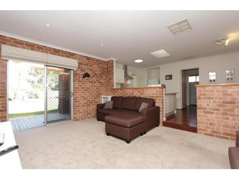 21 Penguin Street, Dianella WA 6059